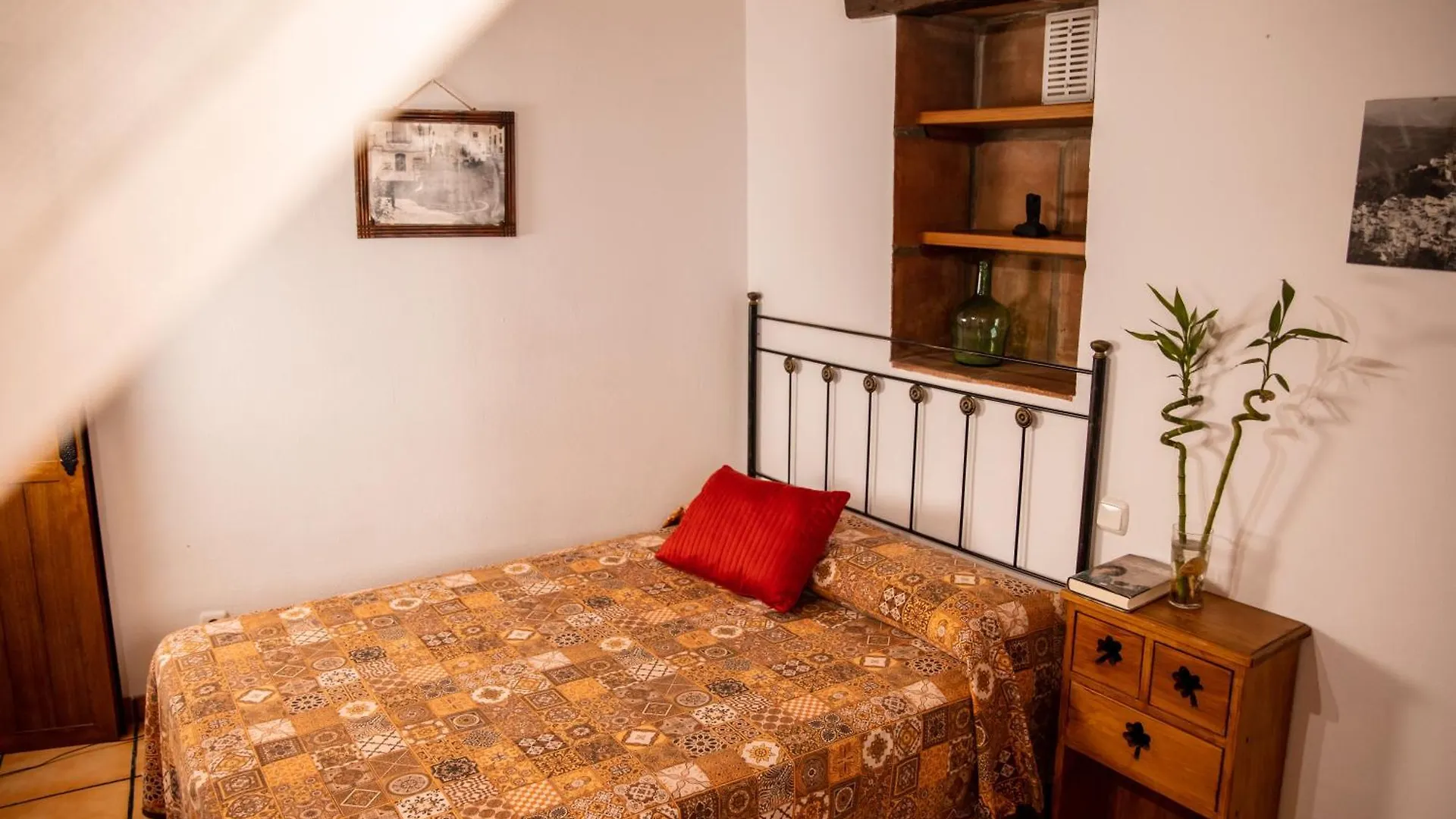 Las Casitas De Mi Abuela Casares 0*,  Spain